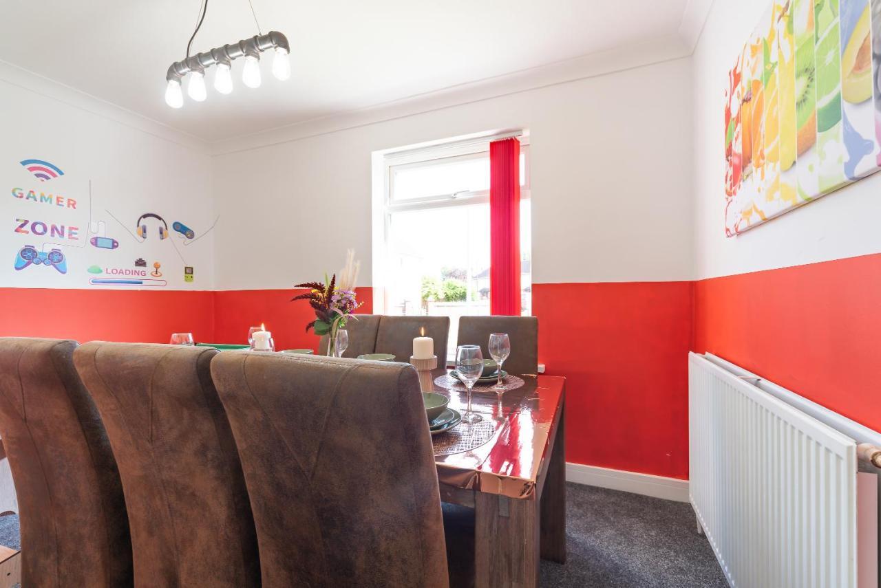 Aseda 4 Bedroom Private Parking, Game Zone -Pool Table, Garden Home Kingston upon Hull Exteriör bild