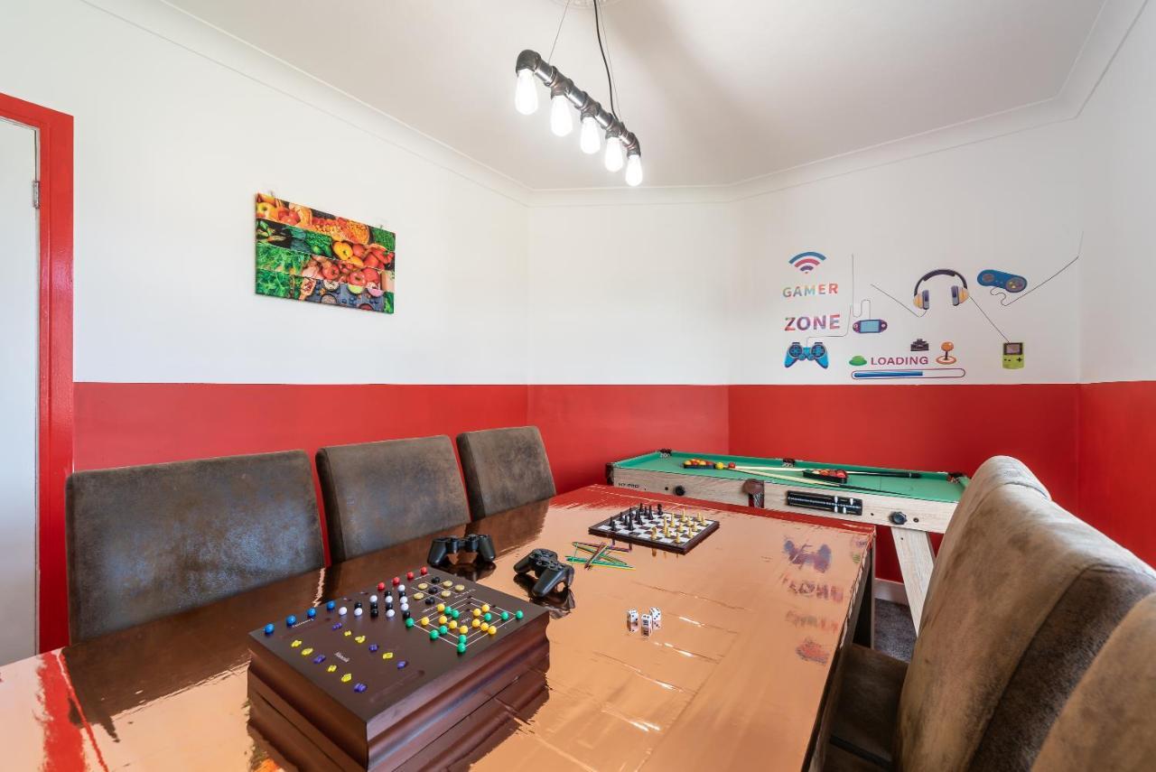 Aseda 4 Bedroom Private Parking, Game Zone -Pool Table, Garden Home Kingston upon Hull Exteriör bild