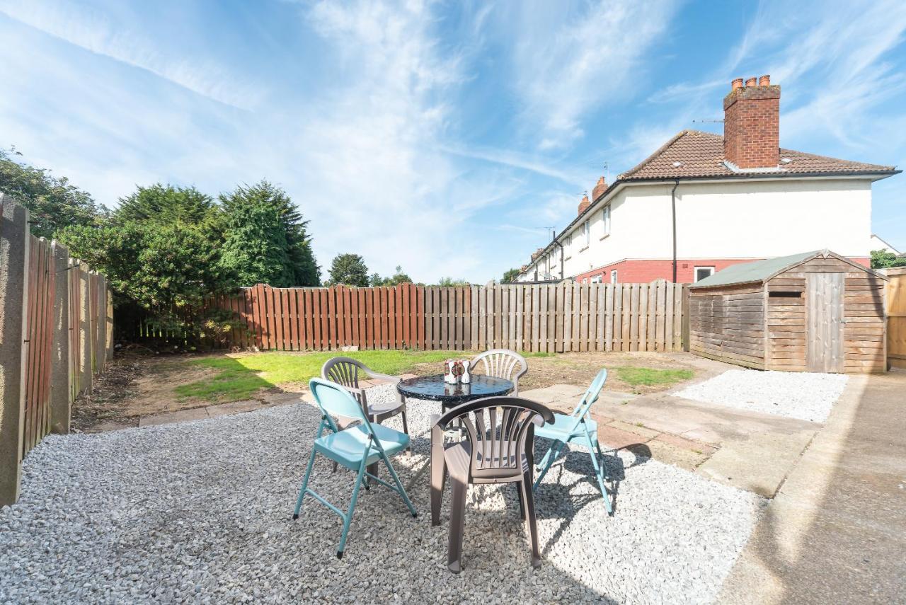 Aseda 4 Bedroom Private Parking, Game Zone -Pool Table, Garden Home Kingston upon Hull Exteriör bild