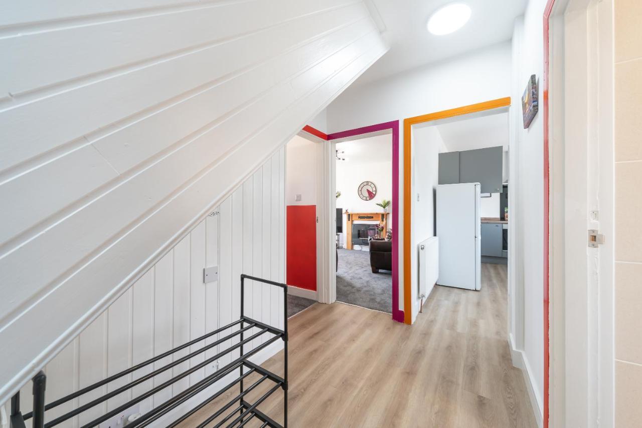 Aseda 4 Bedroom Private Parking, Game Zone -Pool Table, Garden Home Kingston upon Hull Exteriör bild