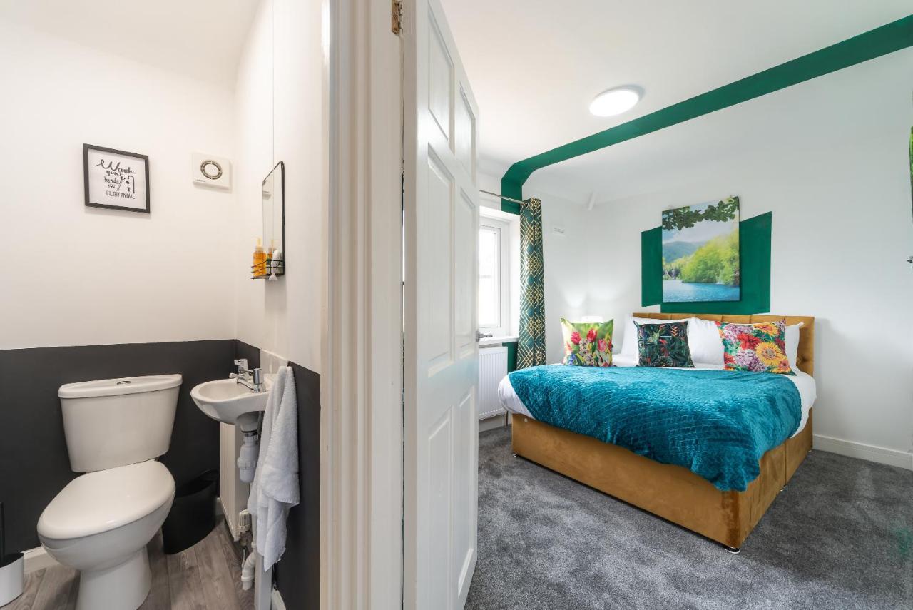 Aseda 4 Bedroom Private Parking, Game Zone -Pool Table, Garden Home Kingston upon Hull Exteriör bild