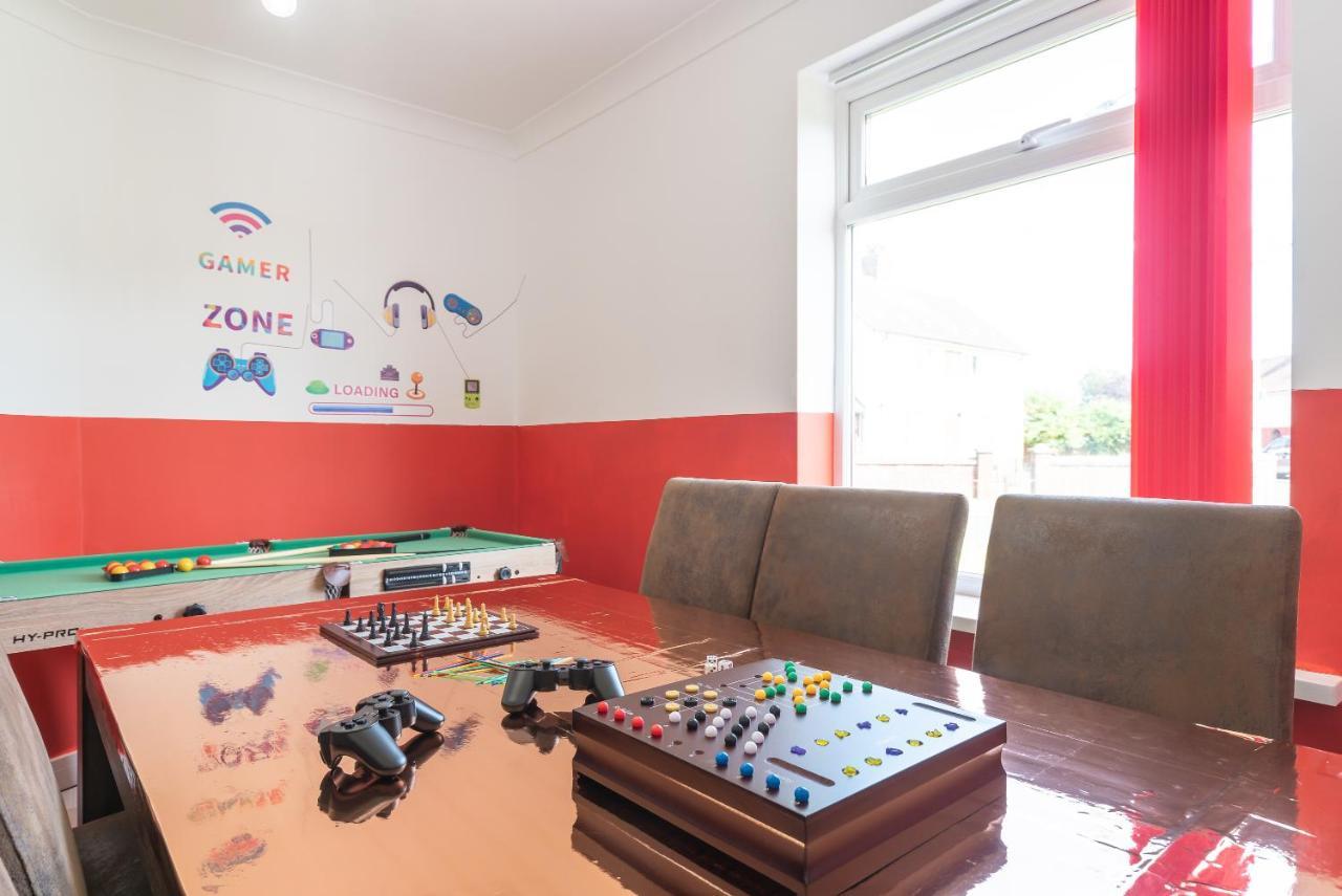 Aseda 4 Bedroom Private Parking, Game Zone -Pool Table, Garden Home Kingston upon Hull Exteriör bild