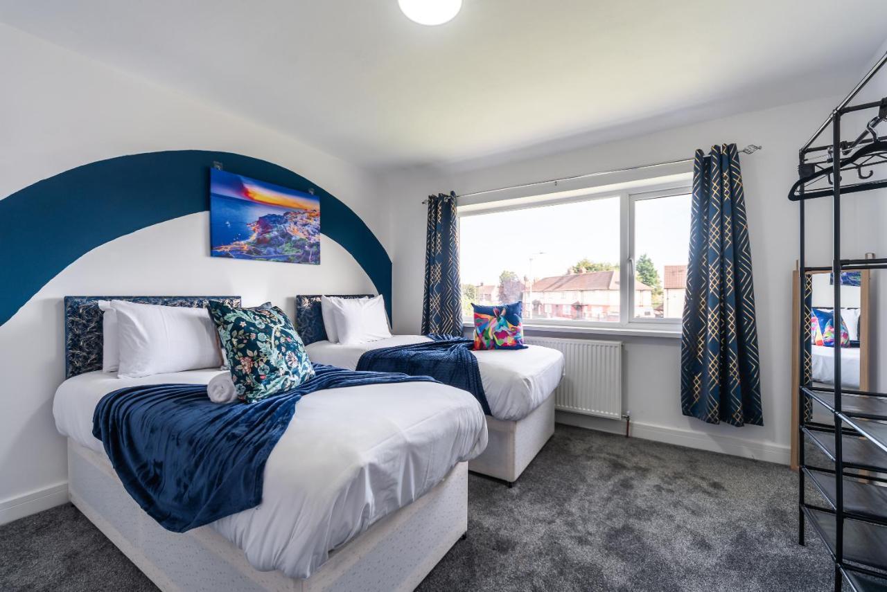Aseda 4 Bedroom Private Parking, Game Zone -Pool Table, Garden Home Kingston upon Hull Exteriör bild