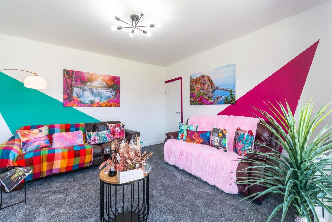 Aseda 4 Bedroom Private Parking, Game Zone -Pool Table, Garden Home Kingston upon Hull Exteriör bild
