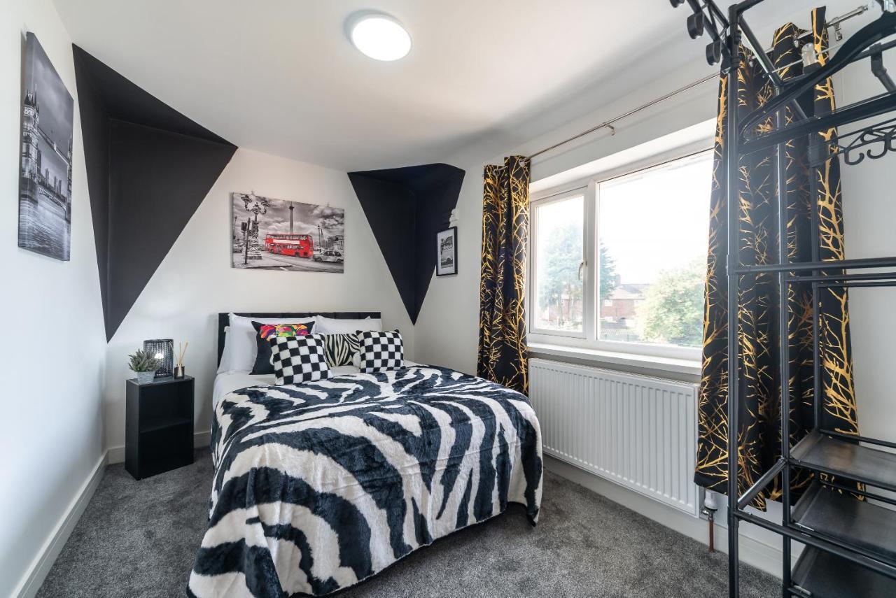 Aseda 4 Bedroom Private Parking, Game Zone -Pool Table, Garden Home Kingston upon Hull Exteriör bild