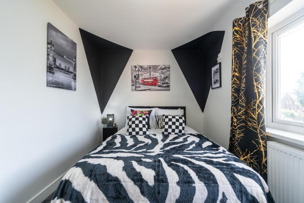 Aseda 4 Bedroom Private Parking, Game Zone -Pool Table, Garden Home Kingston upon Hull Exteriör bild